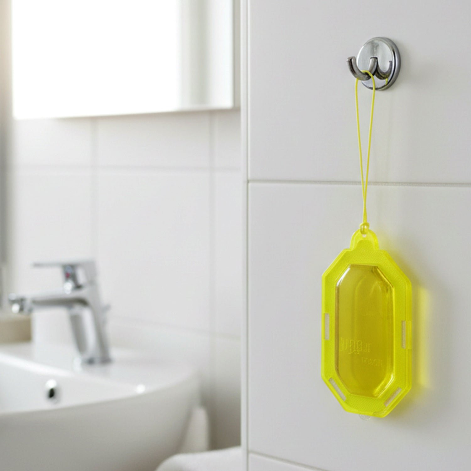 Hanging Gel Based Bathroom Air Freshener Citrus Gel (1 Pc, 9.5 Gm)