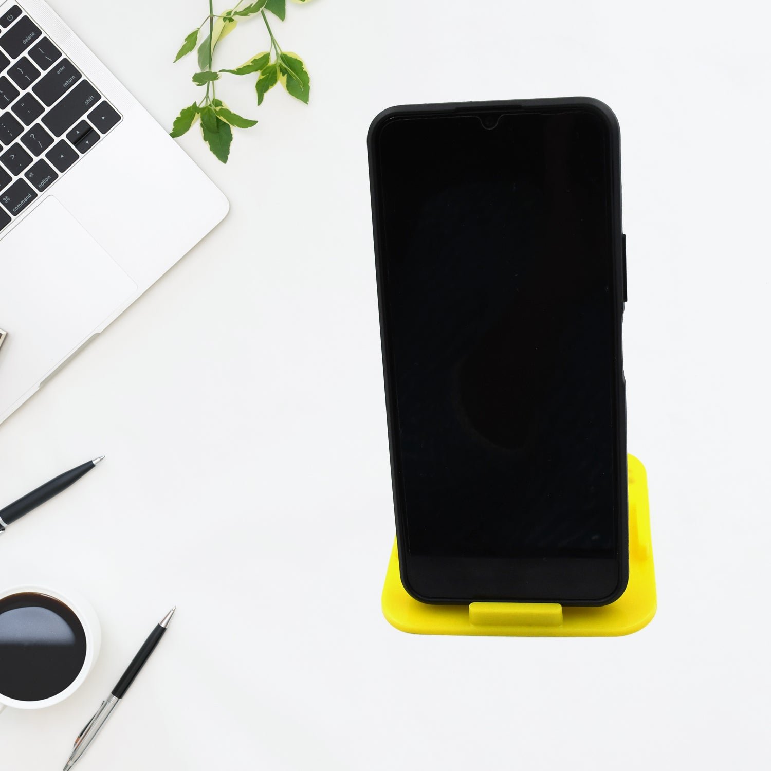 Portable Four-Sided Pyramid Shape Desktop/ Table Mobile Holder Stand