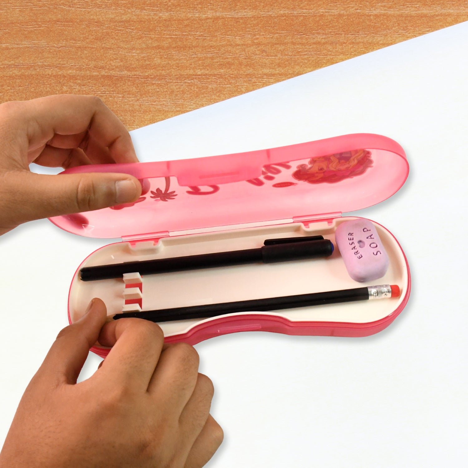 Cute Cartoon Printed Plastic Compass Box for Kids (1 Pc)