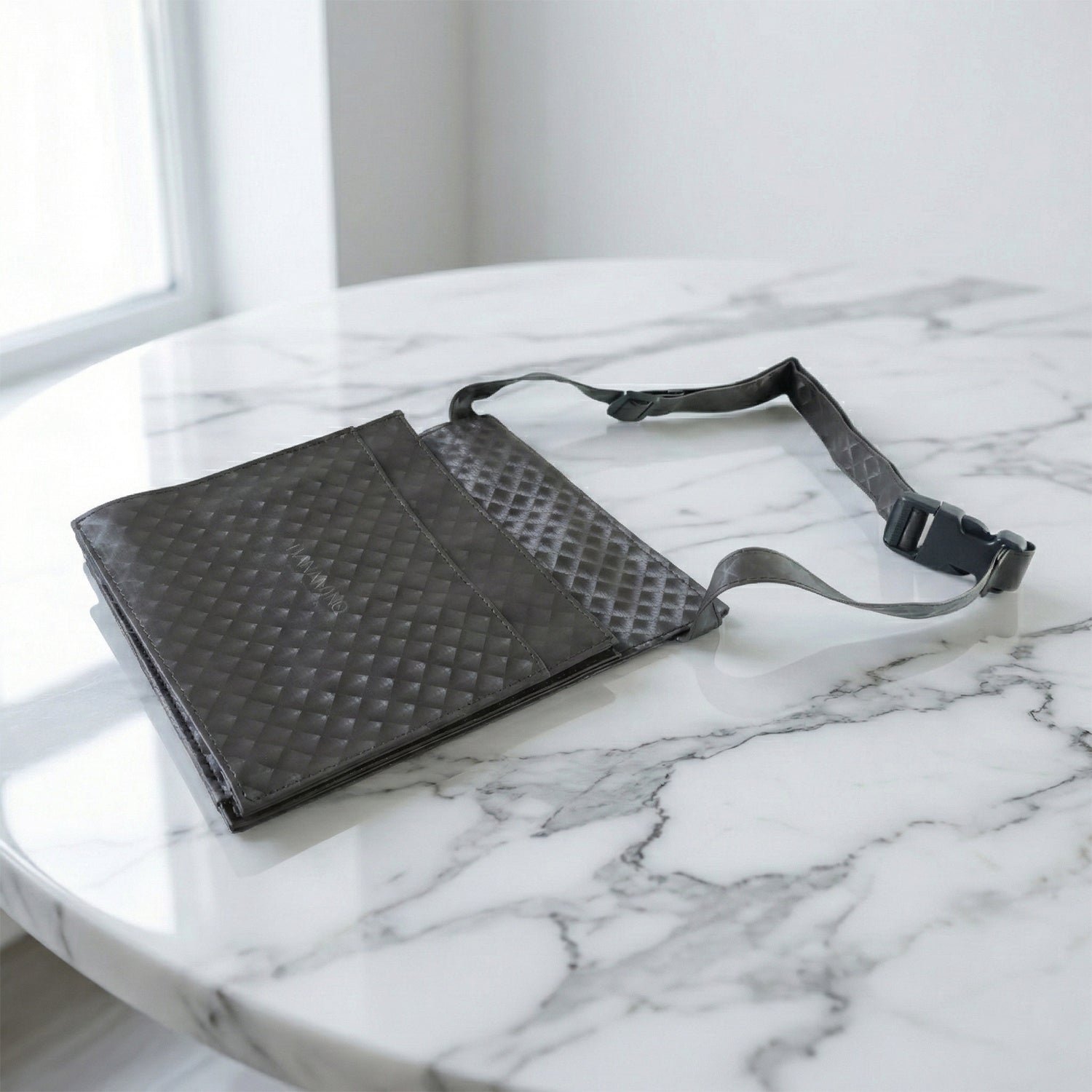 Men's & Women's Quilted Crossbody Sling Bag with Adjustable Strap (1 Pc)