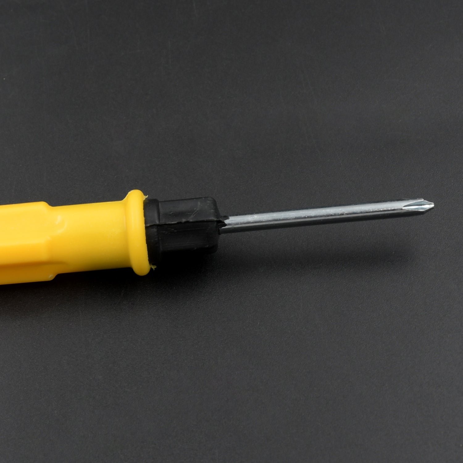 Small Pocket 2 in 1 Slotted Cross Head Double Sided Magnetic Screwdriver  1 Pc