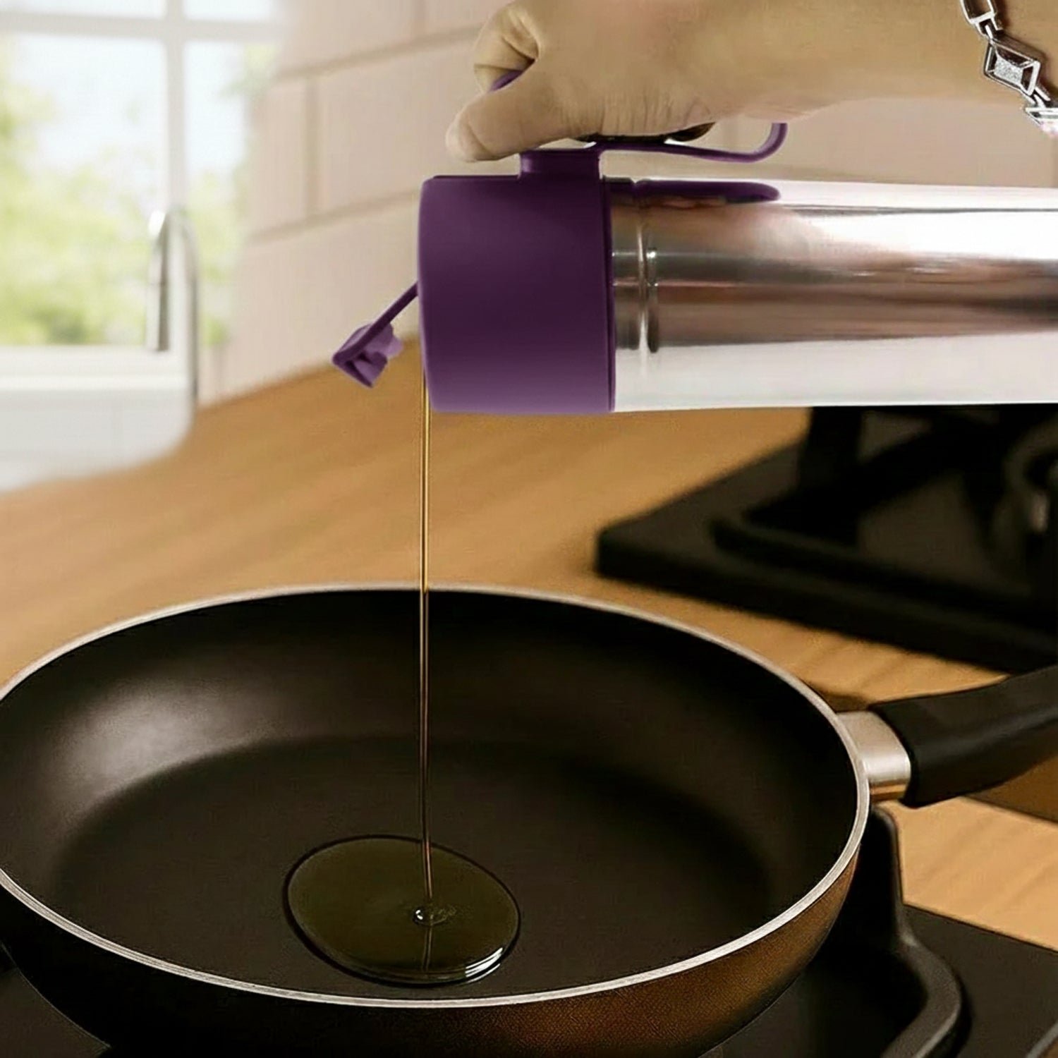 Supermom 750ml Approx. Stainless Steel Oil Pourer (1 Pc)