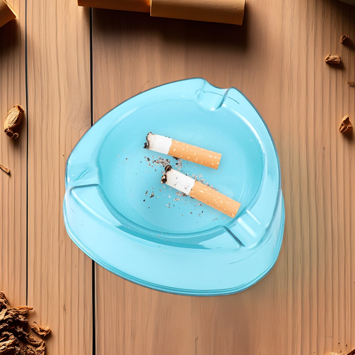 Heavy-Duty Transparent Plastic Ashtray with Triple Rest Slots (1 Pc)