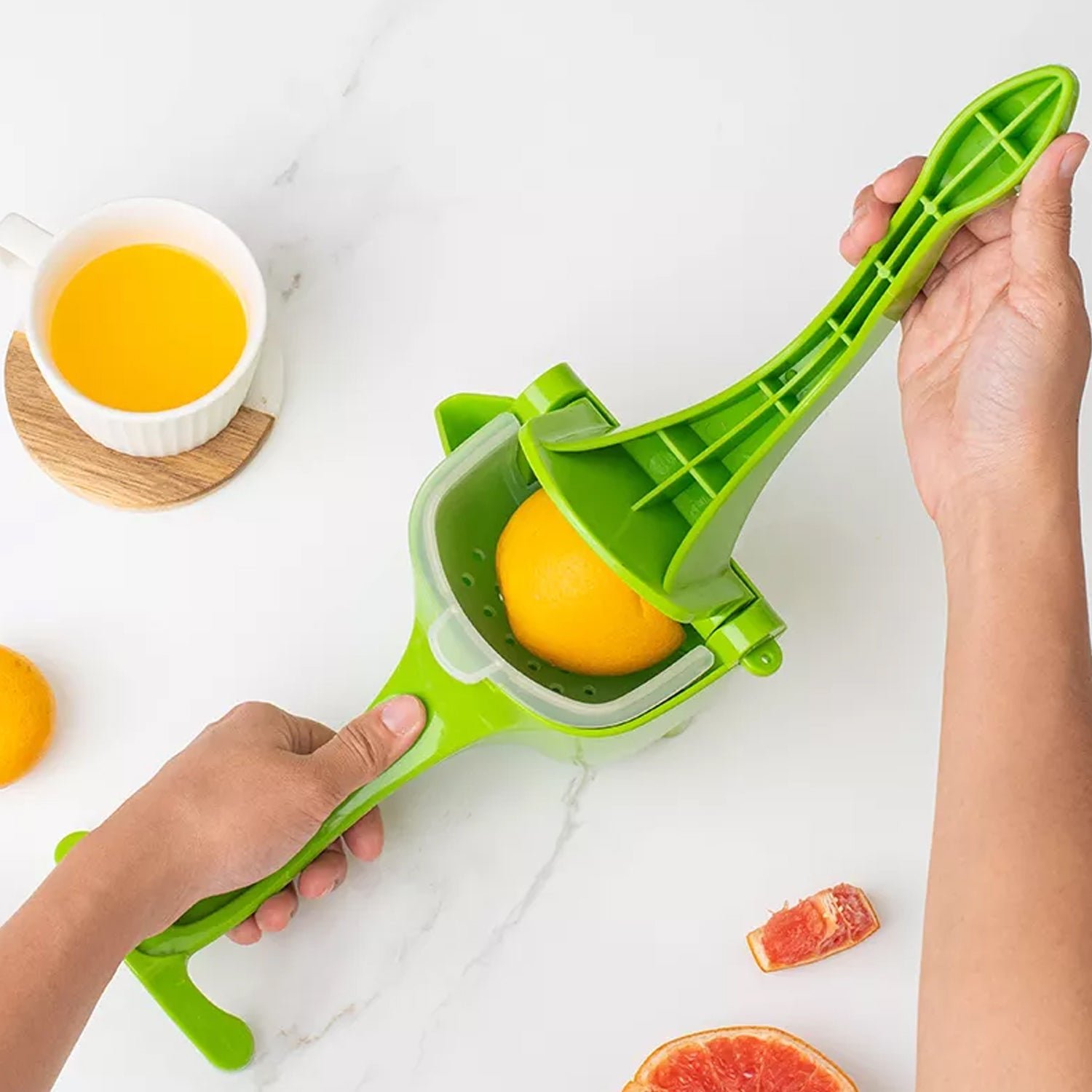 Manual Plastic Fruit Juicer,  Hand Juicer  Extractor Tool for Orange, Limes