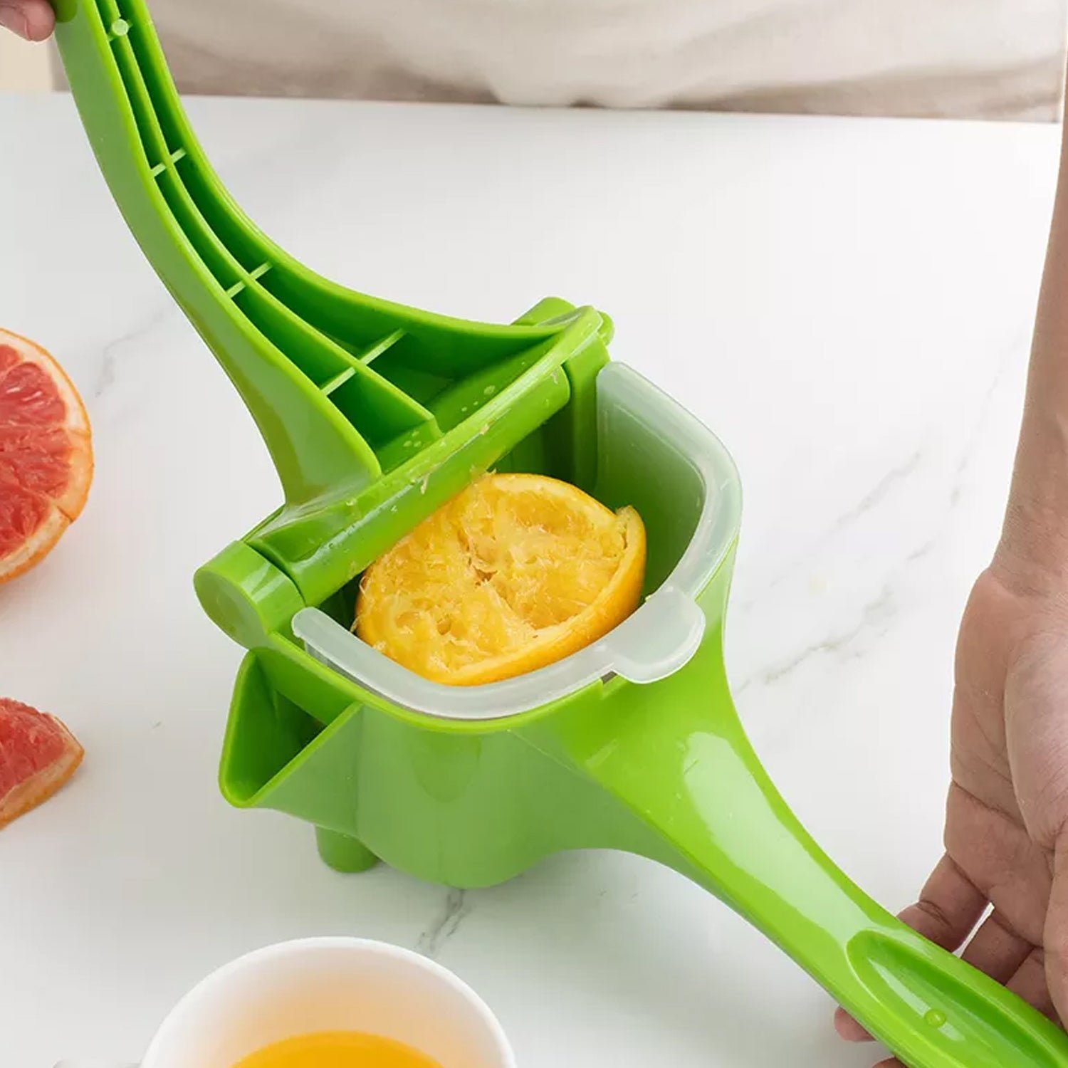 Manual Plastic Fruit Juicer,  Hand Juicer  Extractor Tool for Orange, Limes