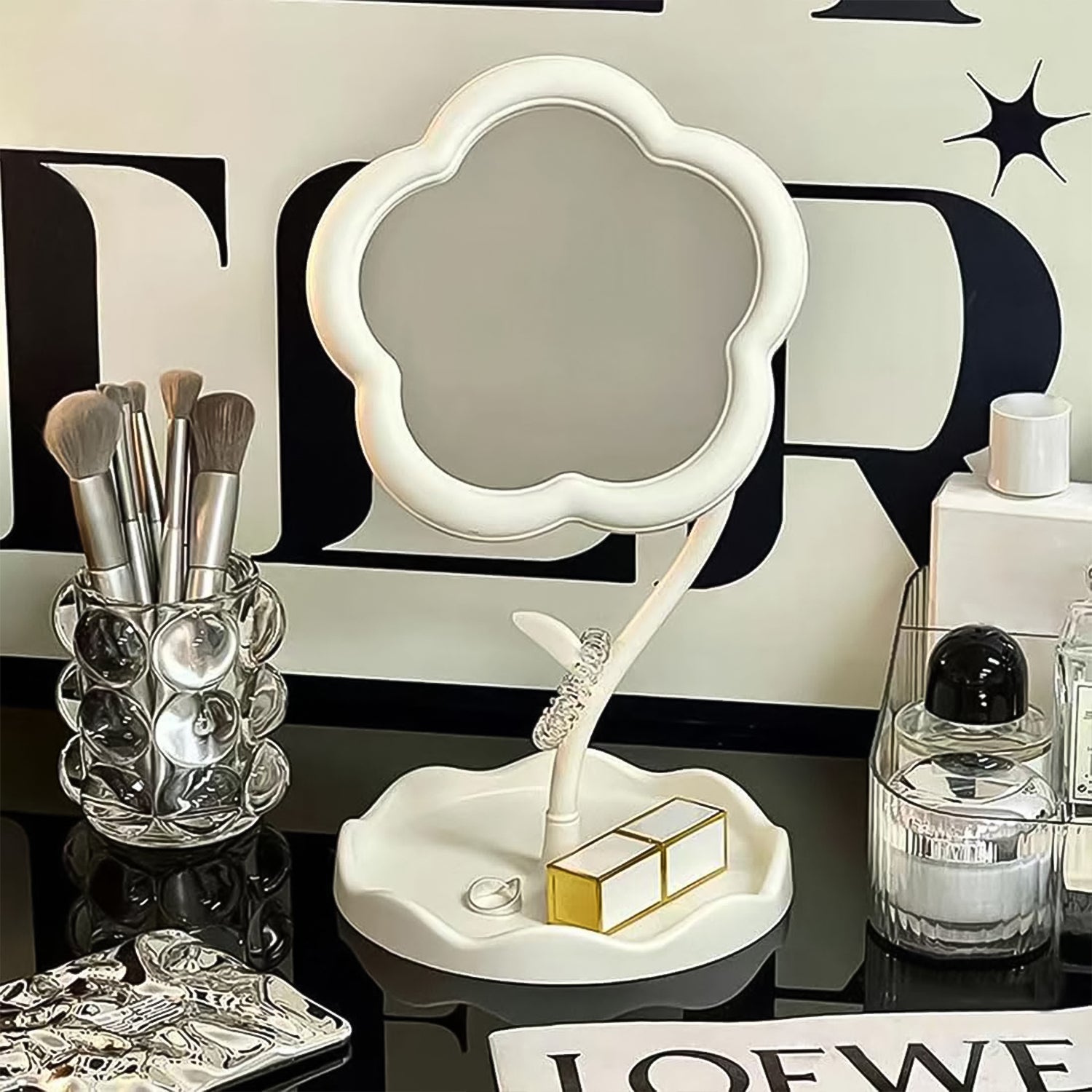 Flower-Shaped Makeup Mirror, Rotatable Makeup Mirror with Tray Table Vanity