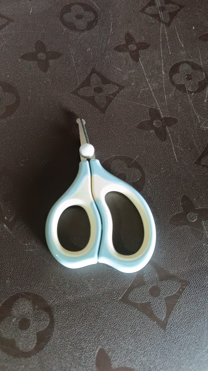 Baby Safety Nail Cutter Scissors for Safe Nail Clipping (1 Pc / Mix Color)