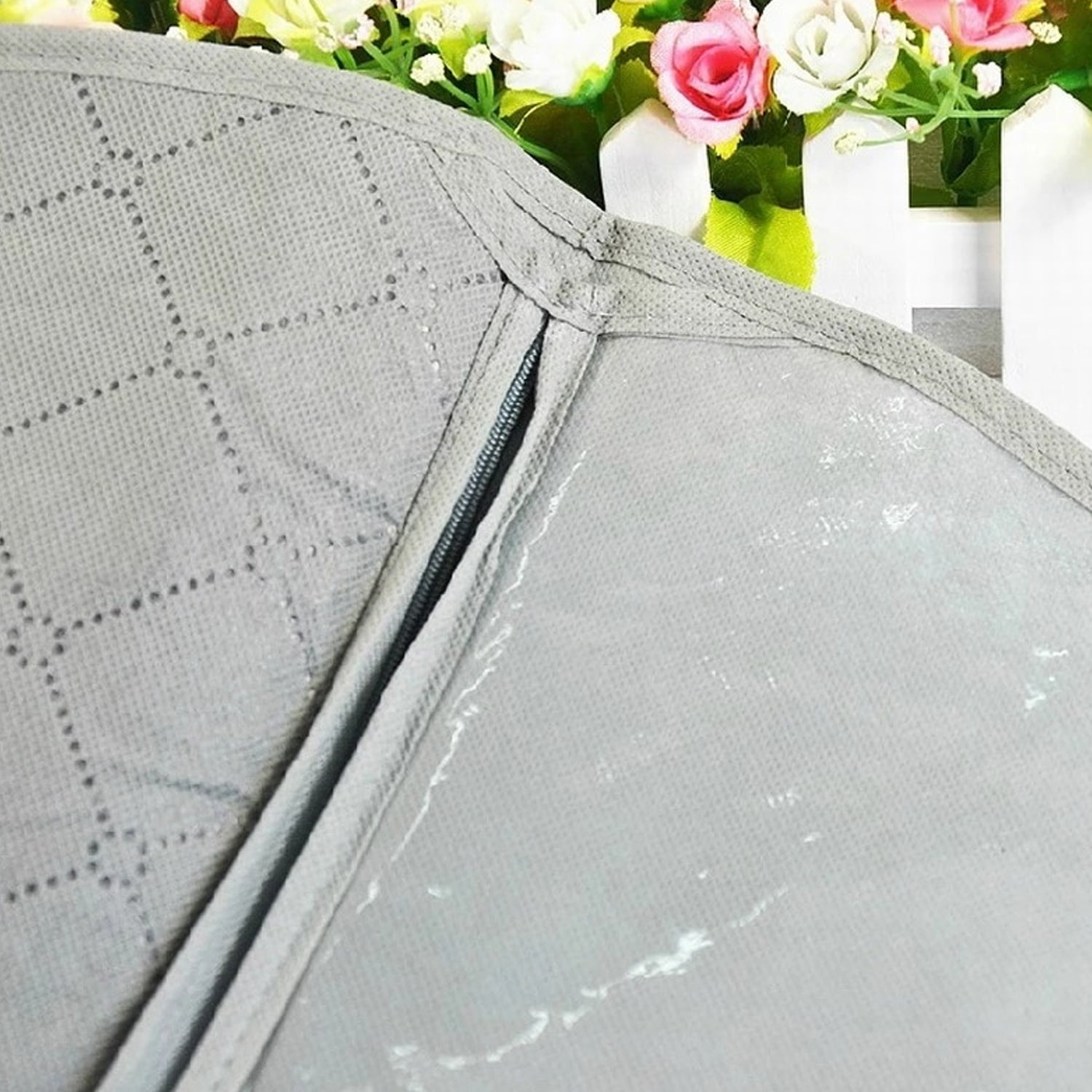 Foldable Non Woven Men's Coat Blazer Suit Cover men's coat blazer cover fold over breathable garment bag suit cover.