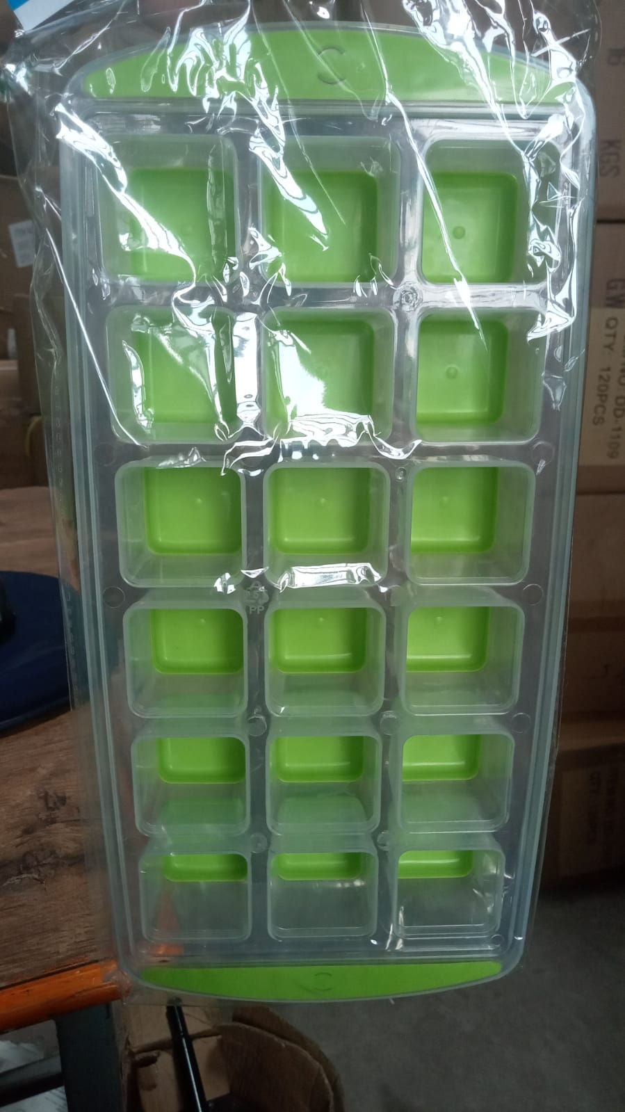 18-Cavity -Up Ice Cube Tray - Flexible Silicone, Easy Release 100% BPA-Free