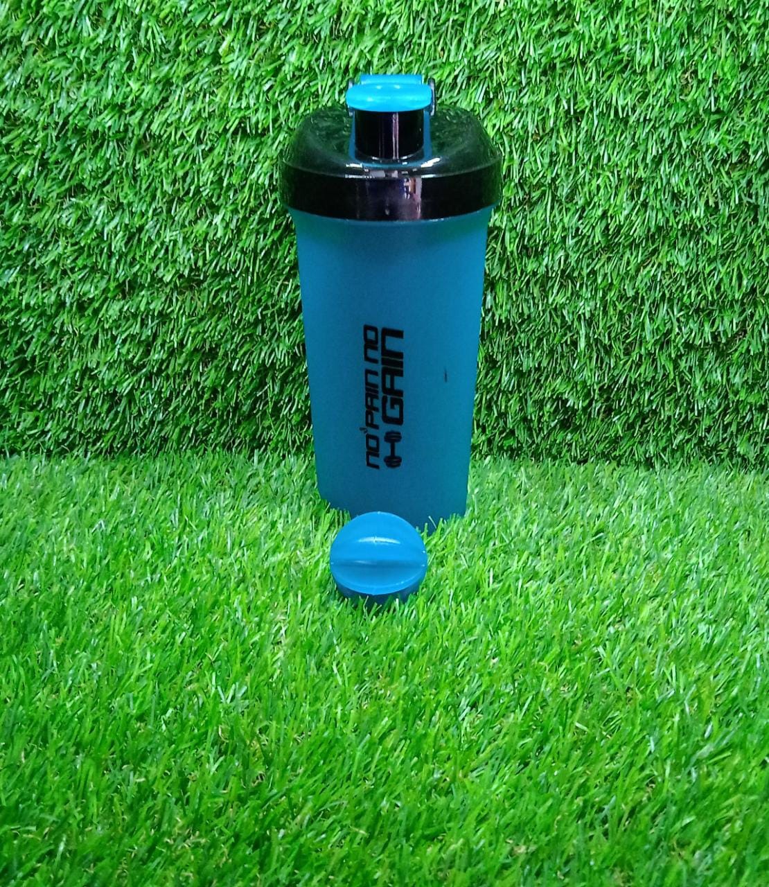 700ml Protein Shaker Bottle with Powder Storage 3-Compartment Gym Shake