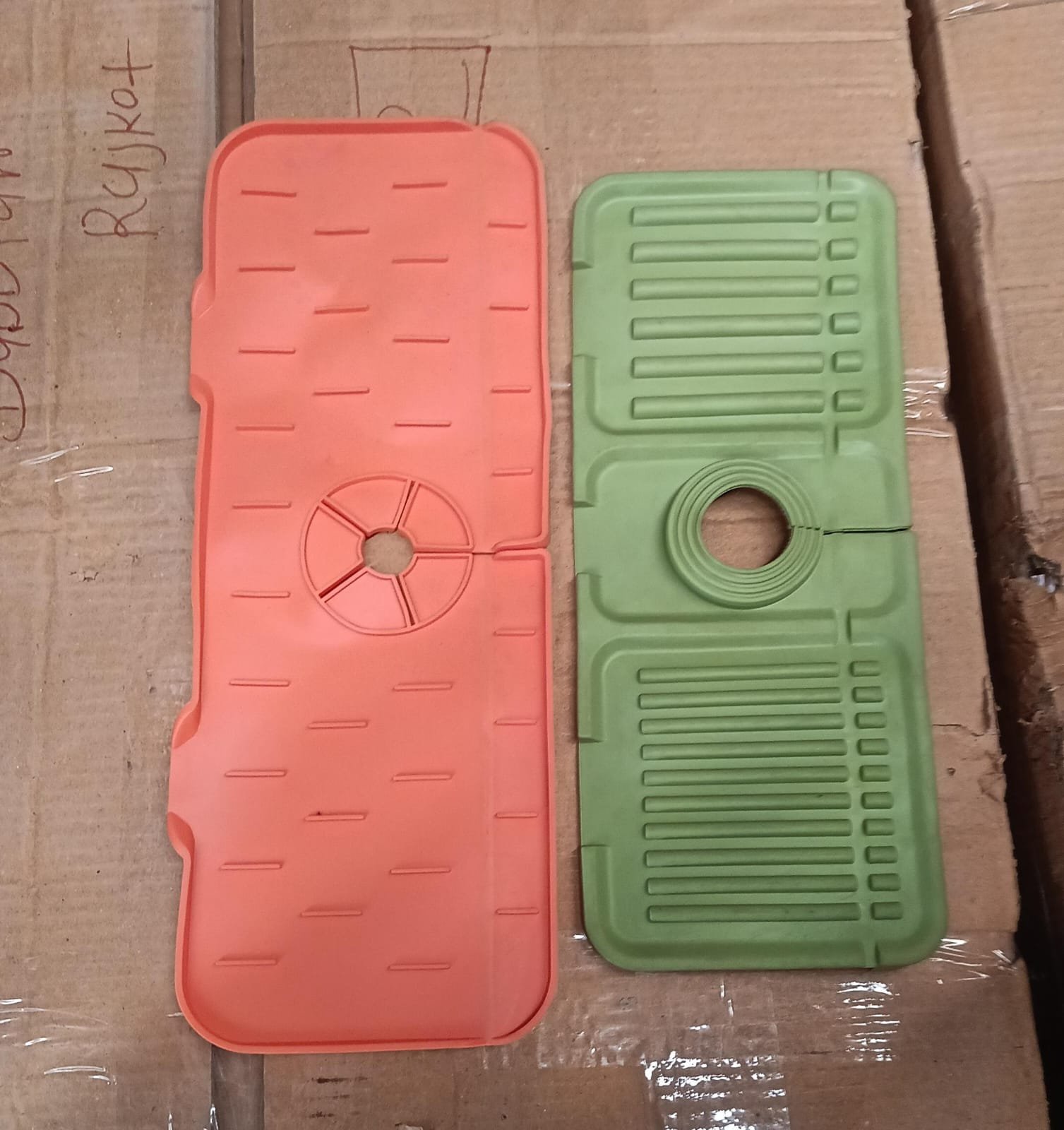 Silicone Faucet Splash Guard Pad Kitchen & Bathroom Sink (1 Pc / Mix Design & Size)