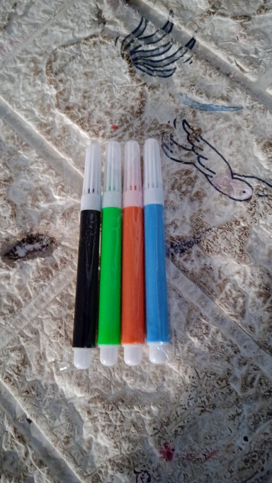 4-Piece Waterproof Marker Pen Art Set for DIY Crafts, Kids & Artists