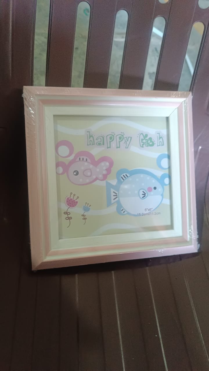 Creative Solid Wooden Photo Frame (15.2cmx15.2cm / 1Pc)