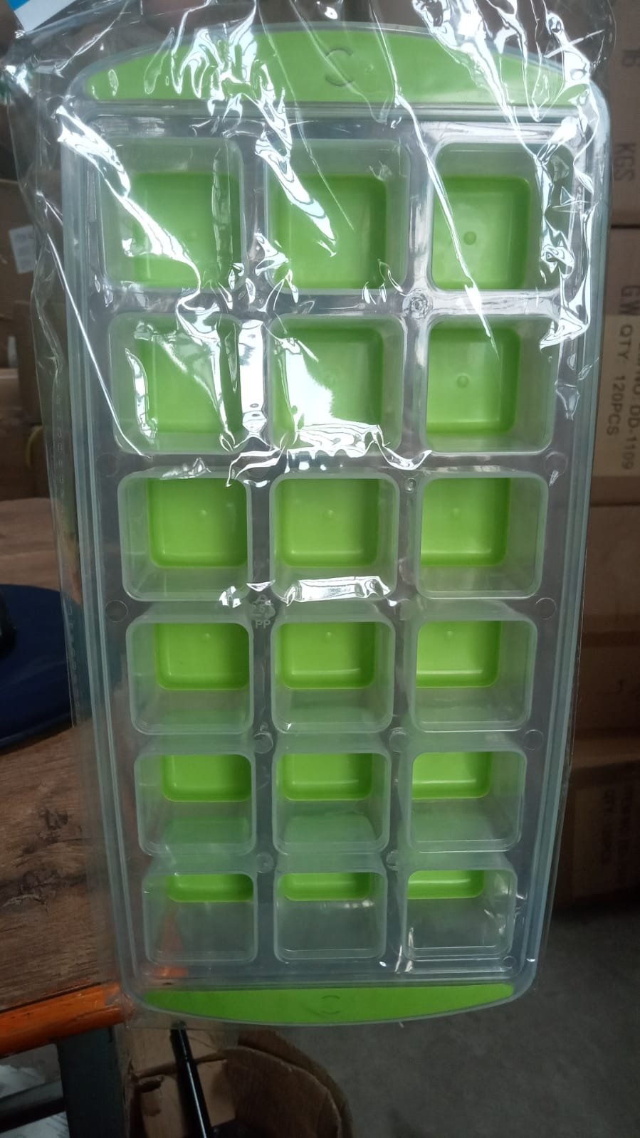 18-Cavity -Up Ice Cube Tray - Flexible Silicone, Easy Release 100% BPA-Free