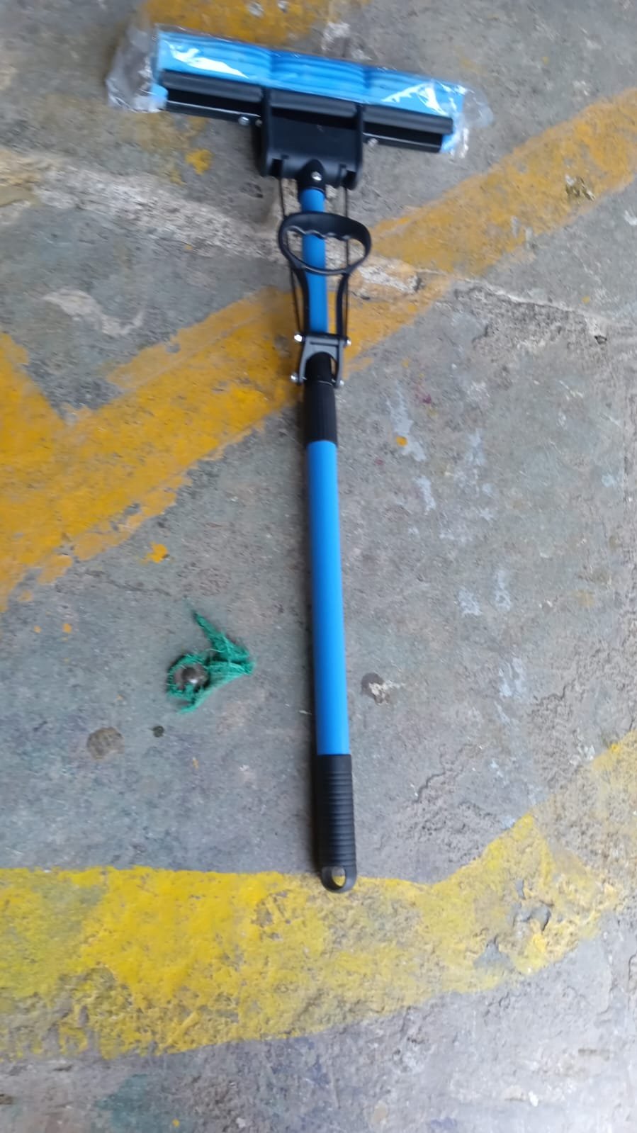 Floor Cleaning Squeeze Mop with Adjustable Telescopic Handle and Squeegee Pocha (1 Pc)