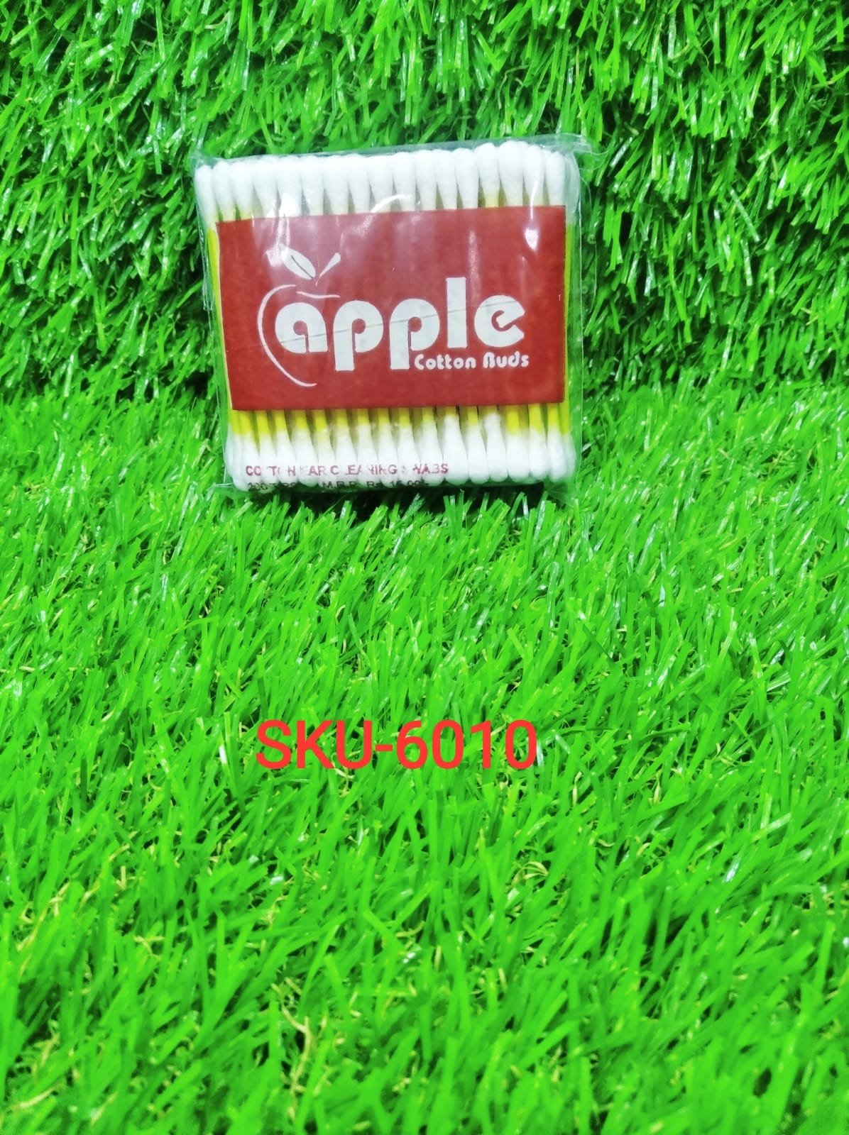 Small Cotton Buds for ear cleaning, soft and natural cotton swabs (100 per pack)