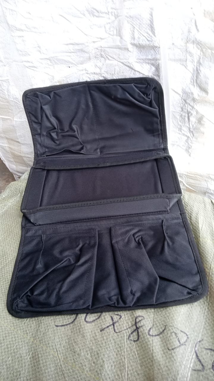 Sofa Arm Rest Hanging Storage Bag for Magazines & Books (Black)
