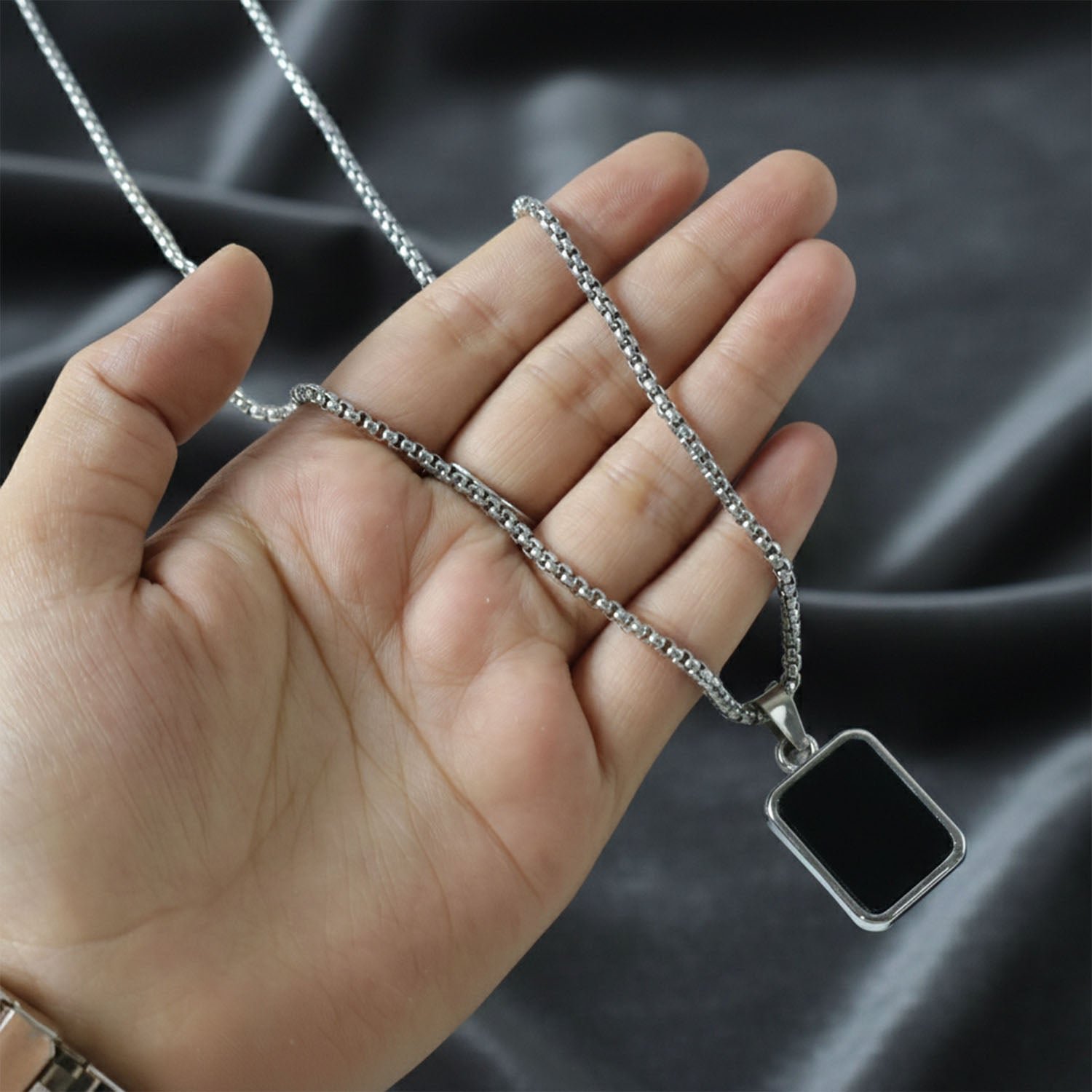 Premium Stainless-Steel Men’s Fashion Pendant Chain (1 Pc)