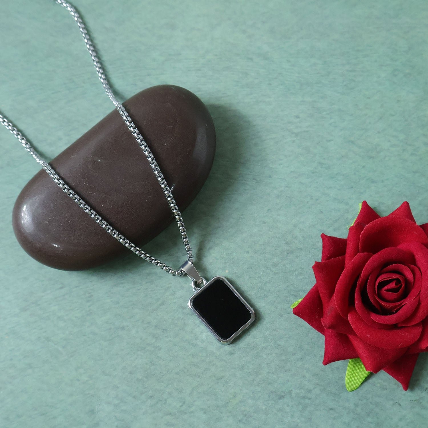 Premium Stainless-Steel Men’s Fashion Pendant Chain (1 Pc)