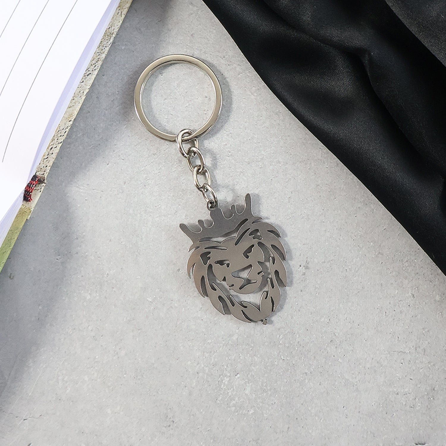Stylish Metal Lion Head Keychain (1 Pc)