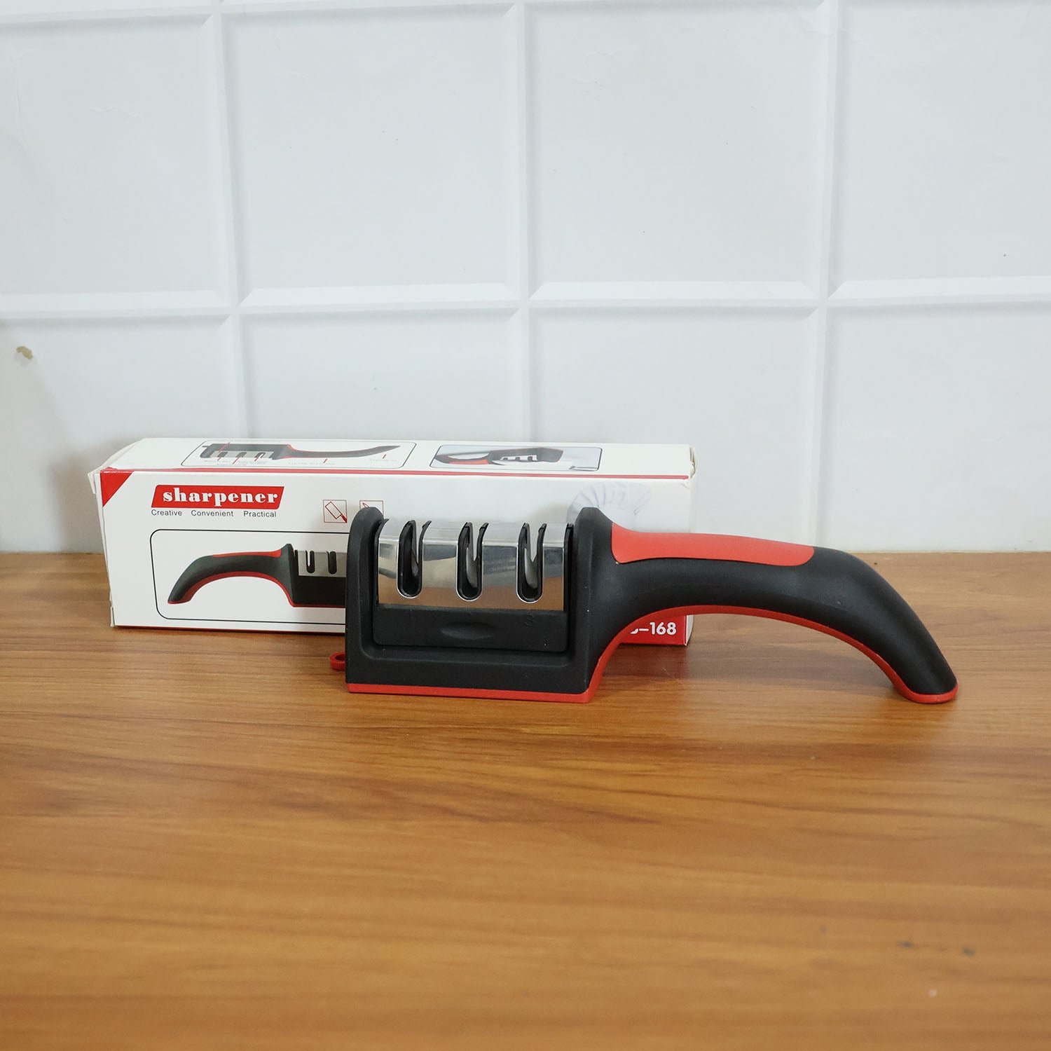 Manual Red & Black Knife Sharpener – 3-Stage Tool for Ceramic & Steel Knives