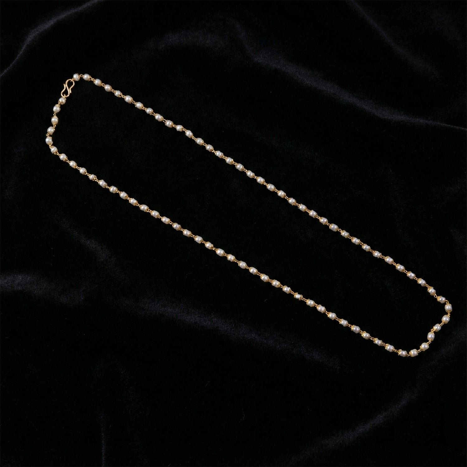 Elegant Pearl Beaded Long Necklace with Gold-Tone Link Chain (1Pc)