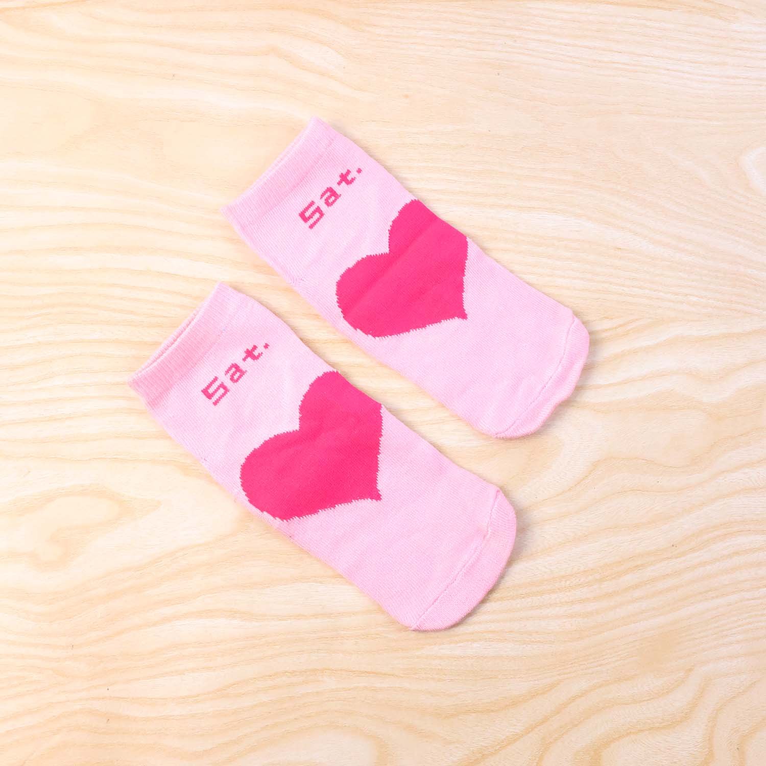 Cute Heart Print Ankle-Length Socks (1 Pair)