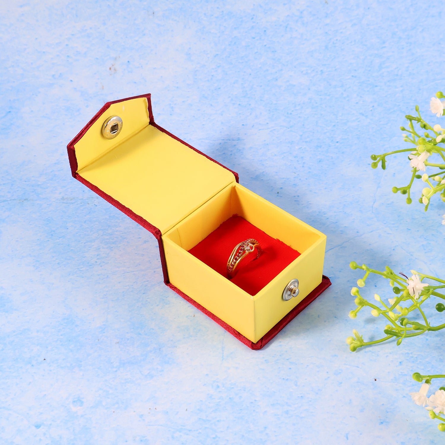 Premium Elegant Ring Gift Box with Soft Velvet Cushion