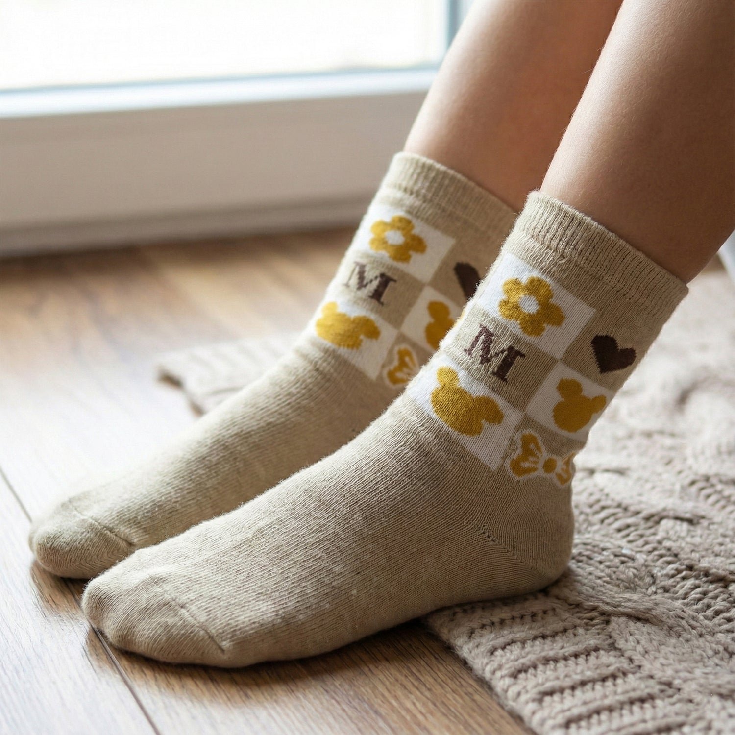 Premium Soft Light Socks (1 Pair / Long)