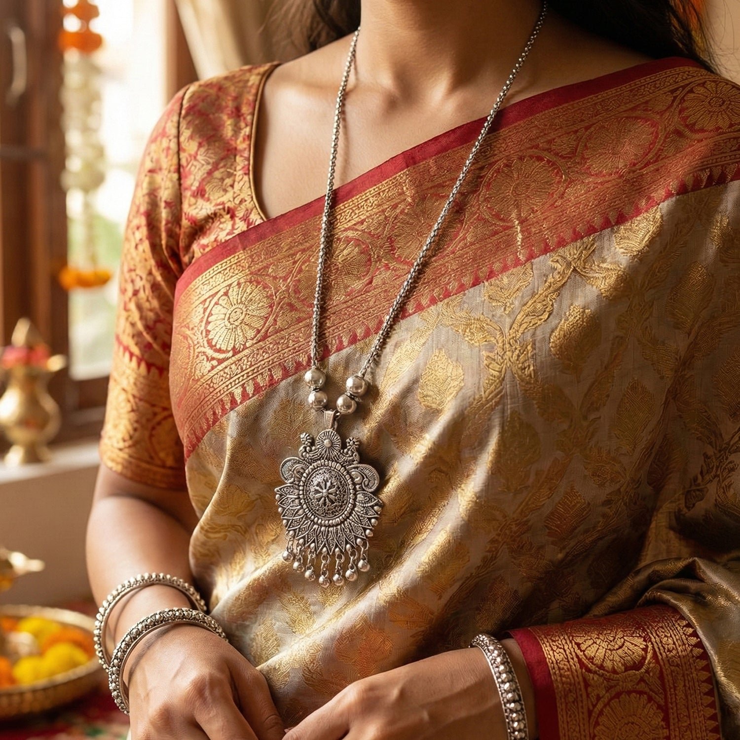 Oxidized Silver Finish Sunburst Floral Pendant Necklace (1 Pc)