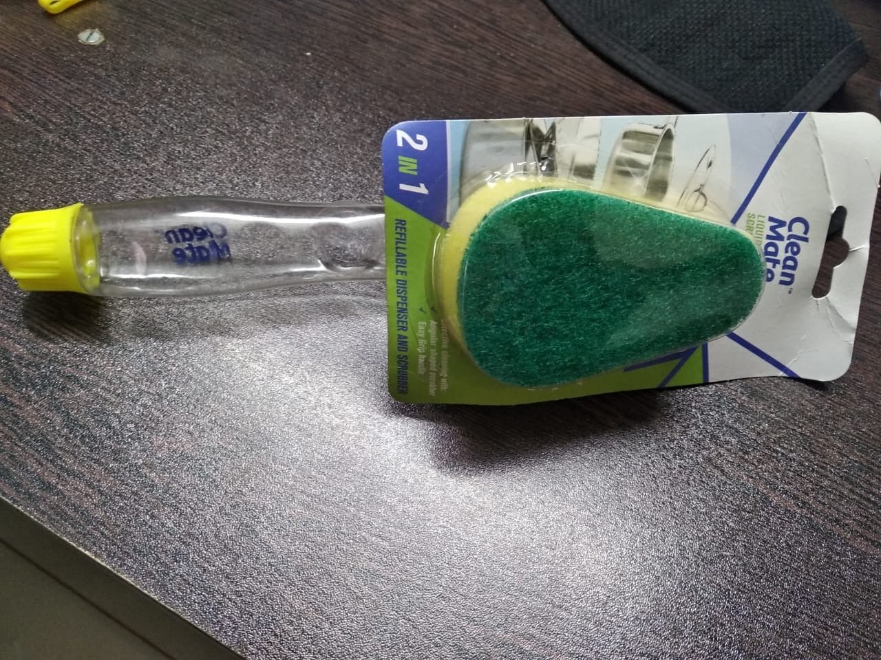 Liquid Dispensing Scrub for Washing and Cleaning Utensils and Kitchen