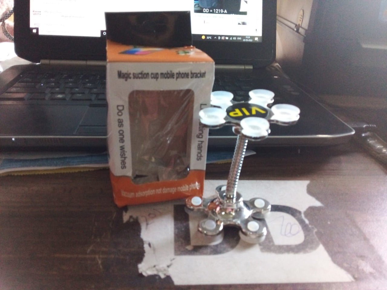 360° Rotatable Phone Stand with Double-Sided Suction Cup