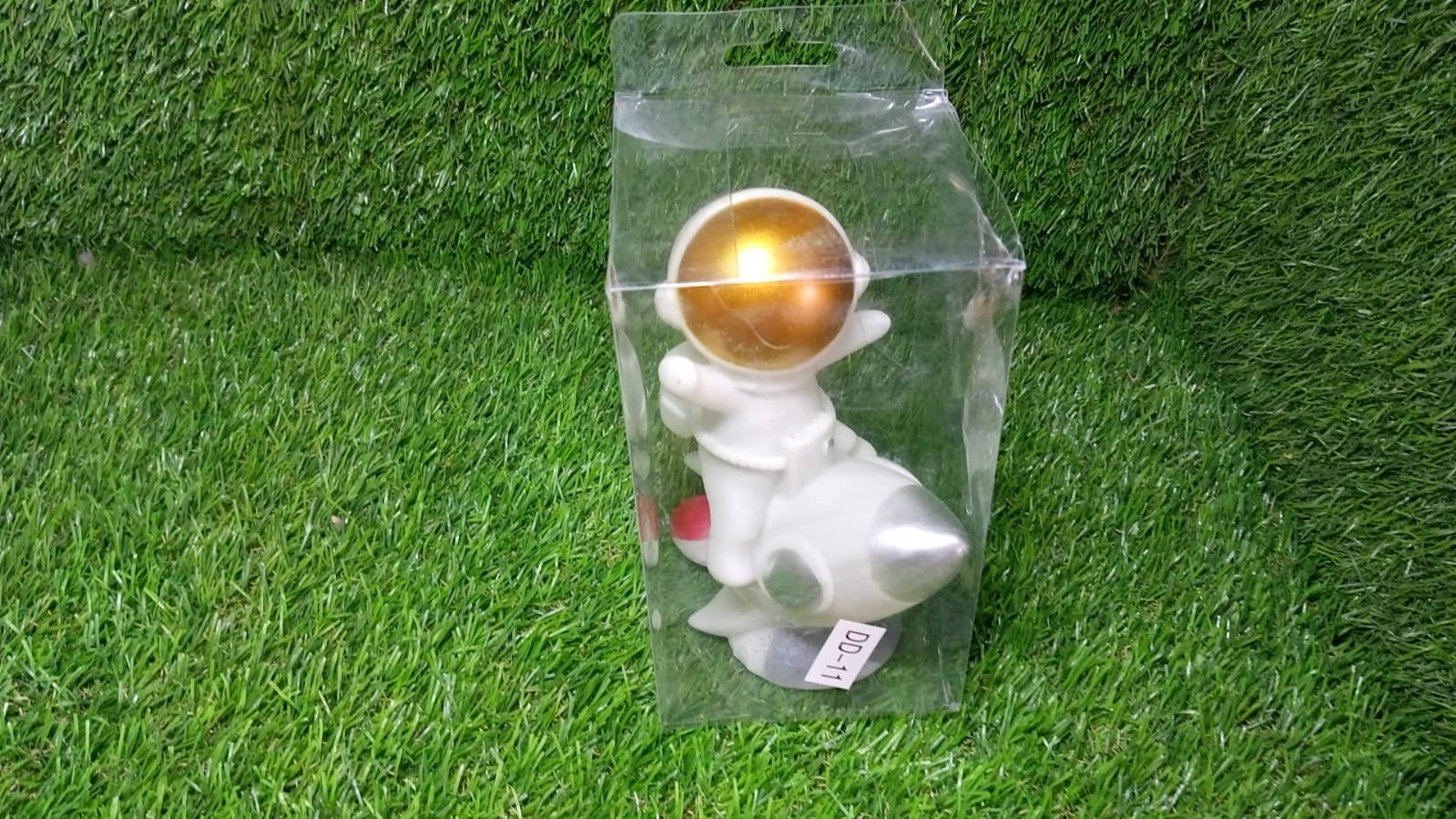 Space Astronaut Figurines Resin Mini Model Home Decor DIY Desktop Ornament Miniatures