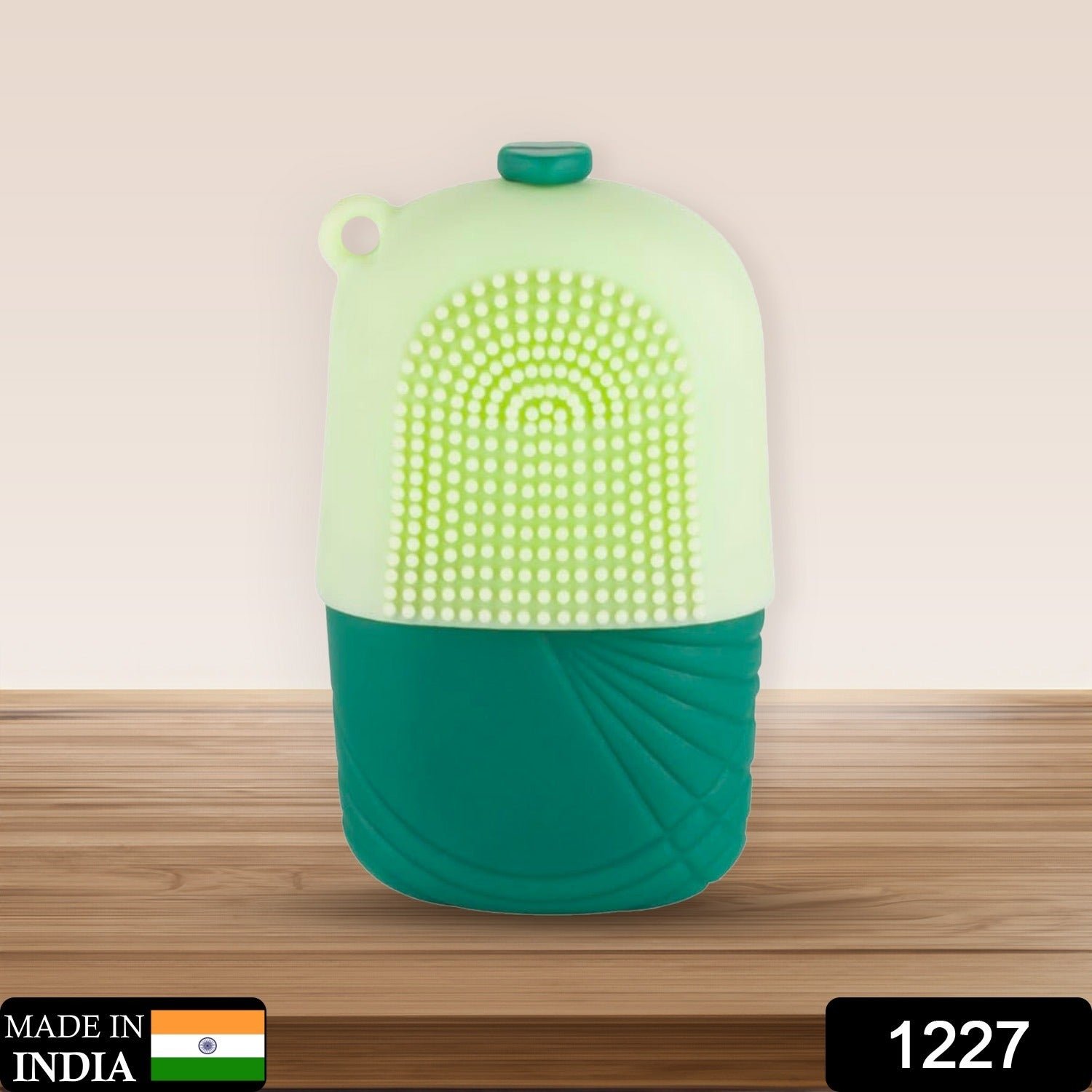 Ice Roller & Scrubber For Face Glowing & Tighten Skin (1 Pc)