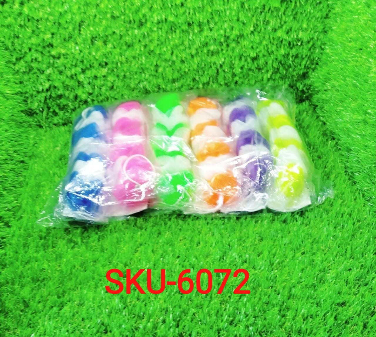 Hanging Small Loofah Sponge Poufs – Body Scrubbers for Bath & Shower (Pack of 6)