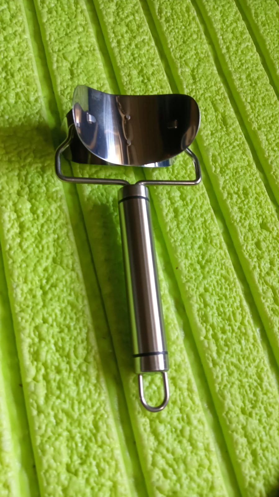 Multifunctional Easy and Fast Stainless Steel Puri cutter roller Machine (1 pc)