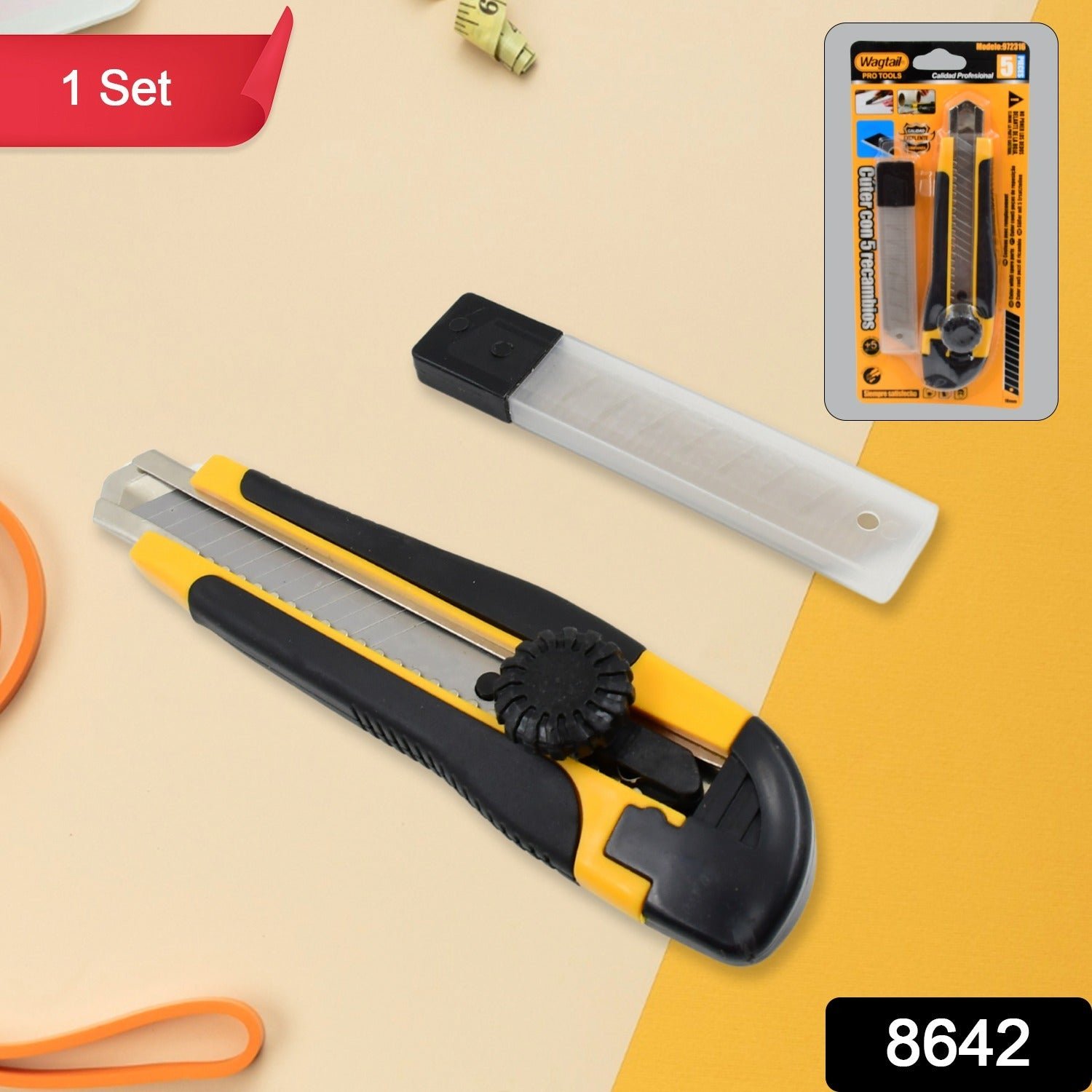 Cutter Knife Set with 4 Replacement Blades (1 Set)