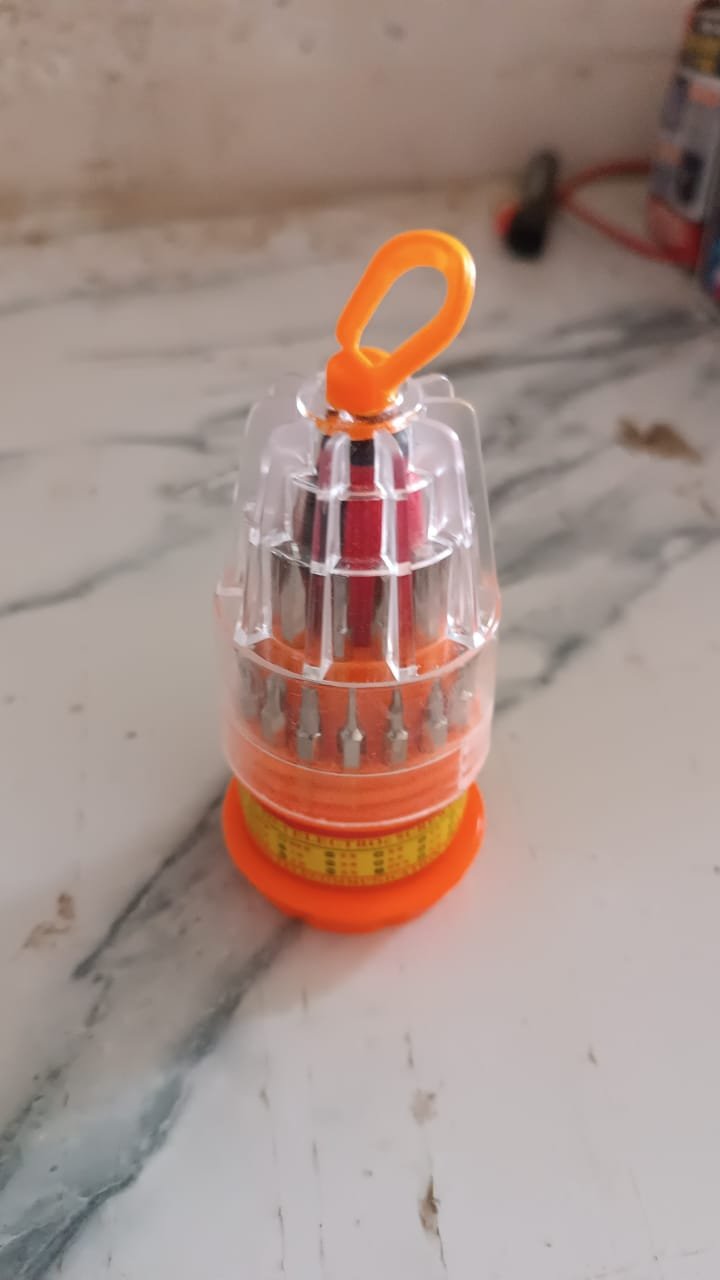 31in1 Magnetic Screwdriver Set with 30 Bits Professional Tool Kit (4 Pc Set)