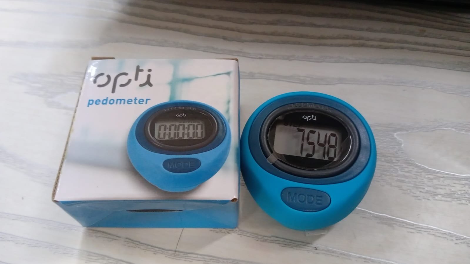 Digital Pedometers for Men and Women  Running, to Track Calories