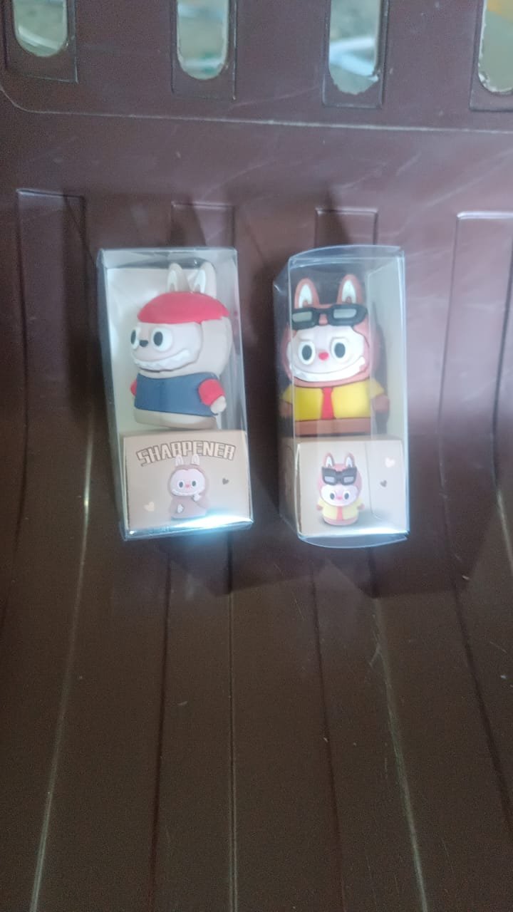 Cartoon Pencil Sharpener with Built-In Eraser – Fun Practical Stationery