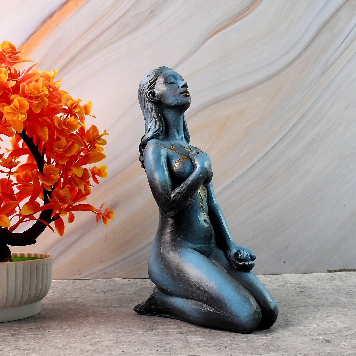 Elegant Resin Kneeling Woman Decorative Statue (1 Pc)