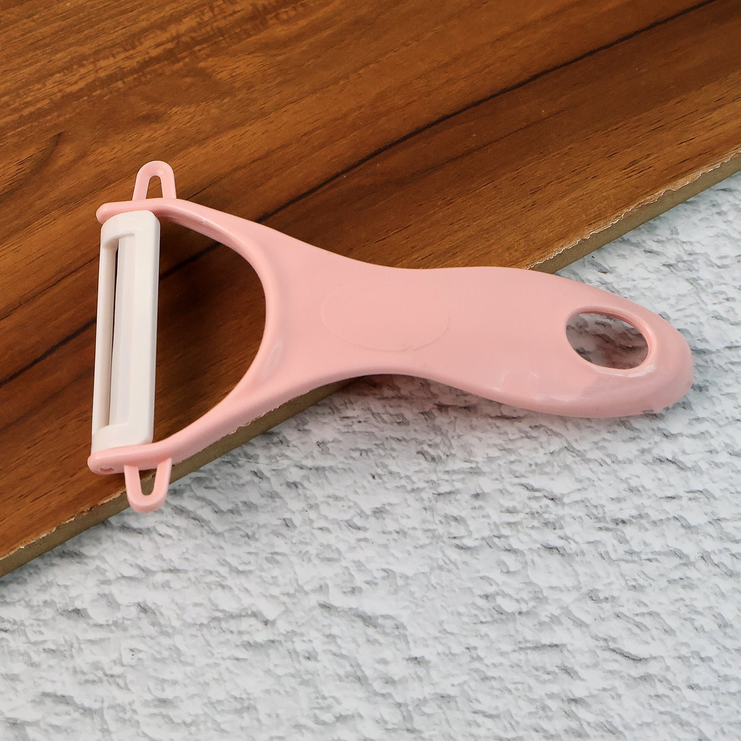 Stainless Steel Blade Peeler – Universal Kitchen Peeler for Household Use